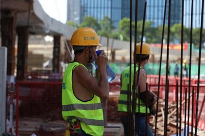 每一滴汗水都是堅守——致敬高溫下的一線園林建設者